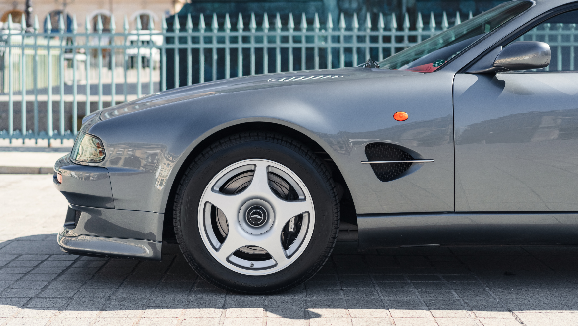 Aston Martin V600 Le Mans